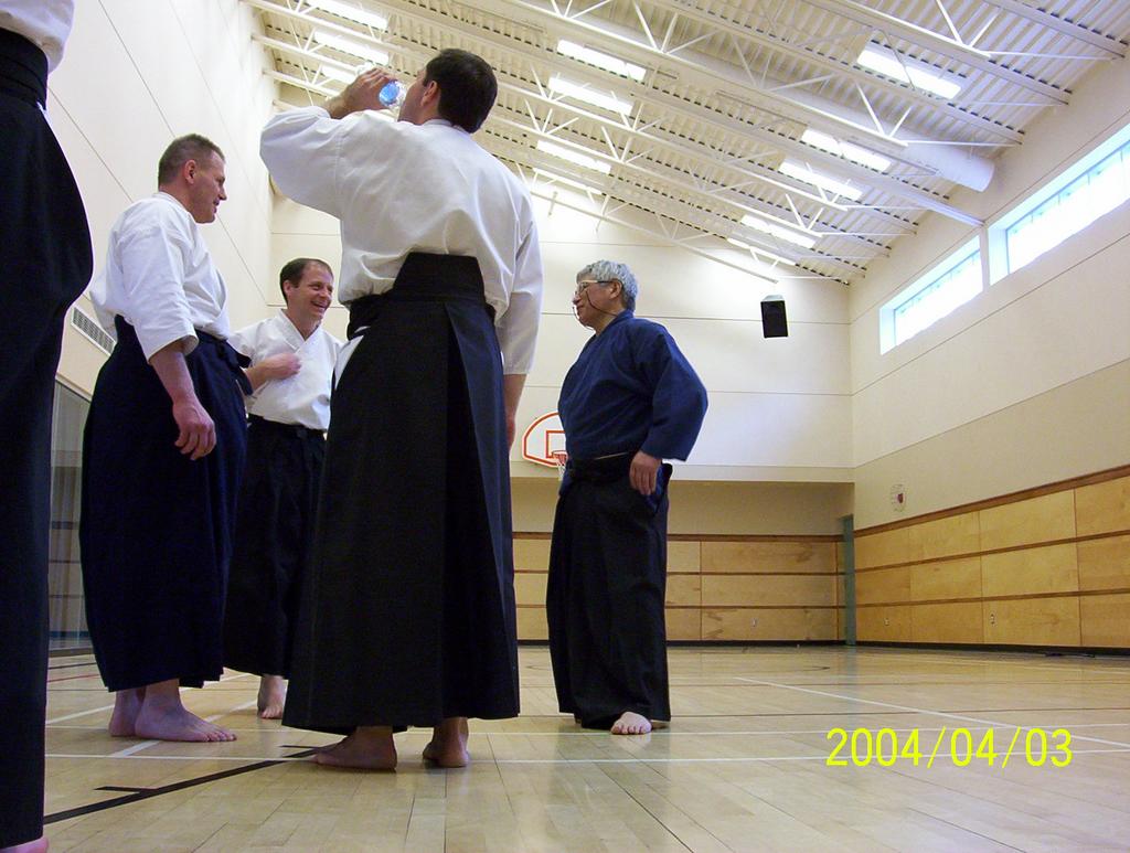 Picture (gal/Iaido/Seminars/St_Johns_and_Fredericton_2004/100_4817.jpg)
