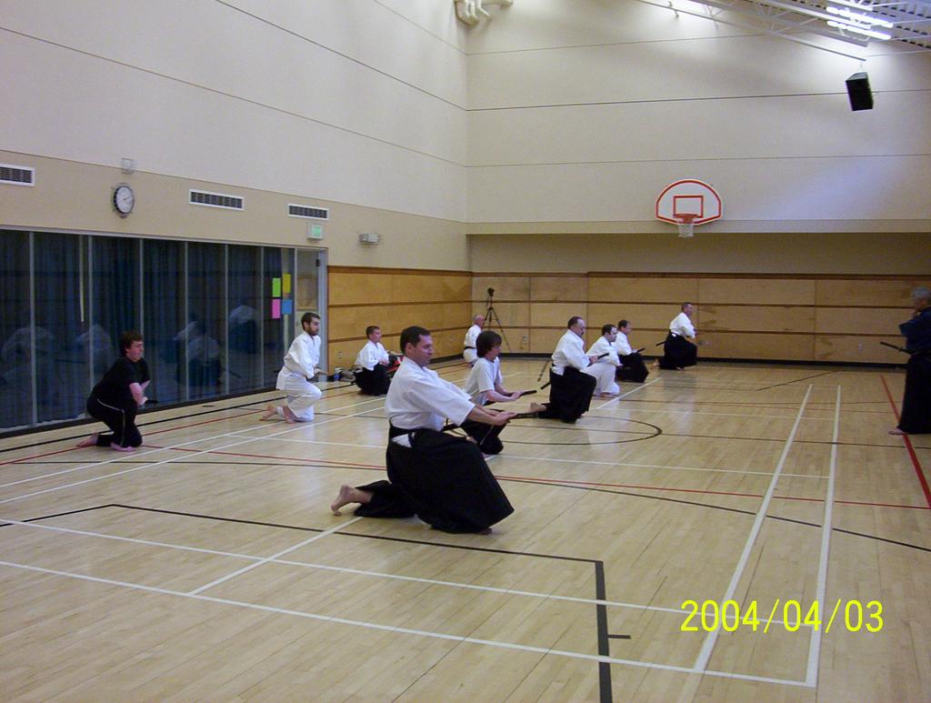 Picture (gal/Iaido/Seminars/St_Johns_and_Fredericton_2004/100_4819.jpg)