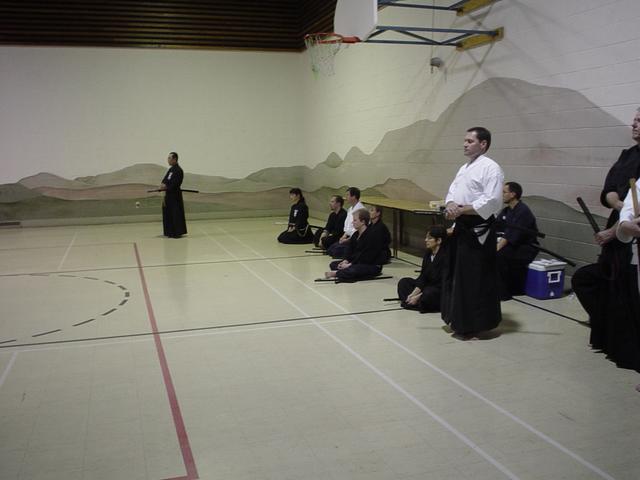 Picture (gal/Iaido/Seminars/Tateyama_2003_Seminar_with_Kikkawa_and_Hatakenaka_sensei/dsc00749.jpg)