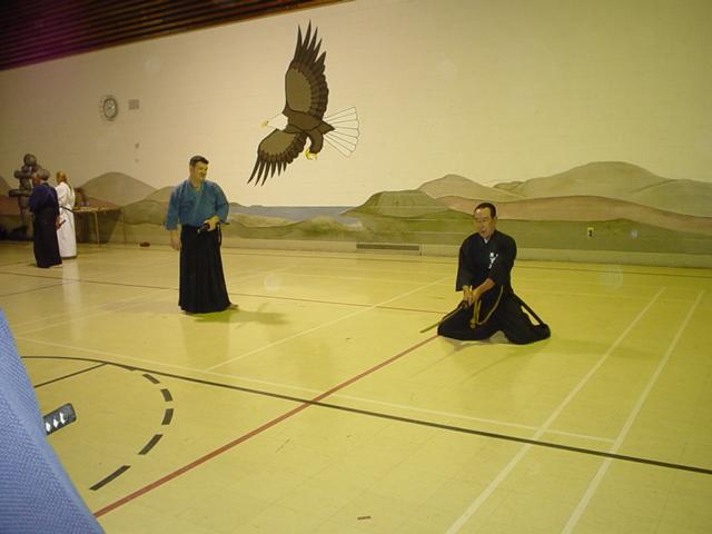 Picture (gal/Iaido/Seminars/Tateyama_2003_Seminar_with_Kikkawa_and_Hatakenaka_sensei/dsc00752.jpg)