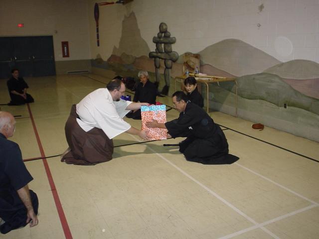 Picture (gal/Iaido/Seminars/Tateyama_2003_Seminar_with_Kikkawa_and_Hatakenaka_sensei/dsc00759.jpg)
