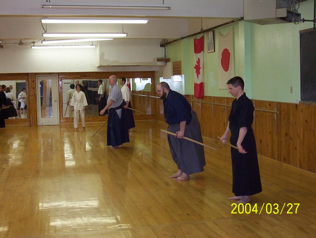 Picture (gal/Iaido/Seminars/Tateyama_2004_Jodo_Seminar/100_4683.jpg)