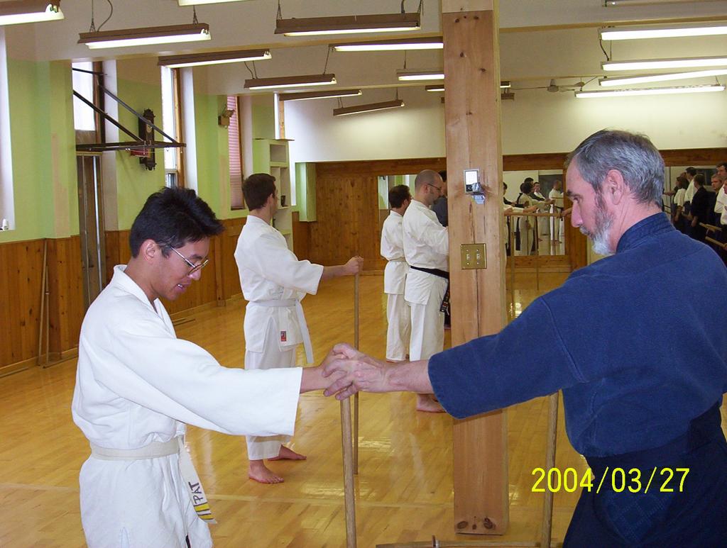 Picture (gal/Iaido/Seminars/Tateyama_2004_Jodo_Seminar/100_4686.jpg)