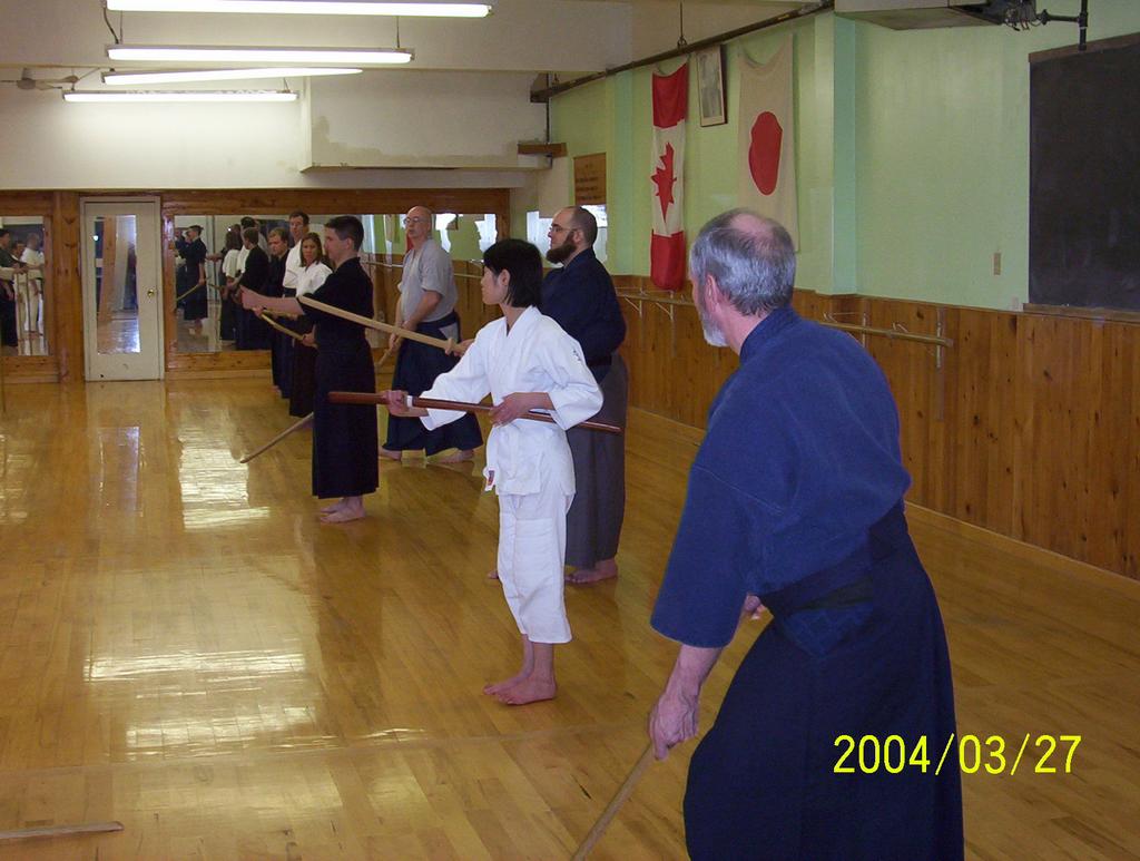 Picture (gal/Iaido/Seminars/Tateyama_2004_Jodo_Seminar/100_4687.jpg)