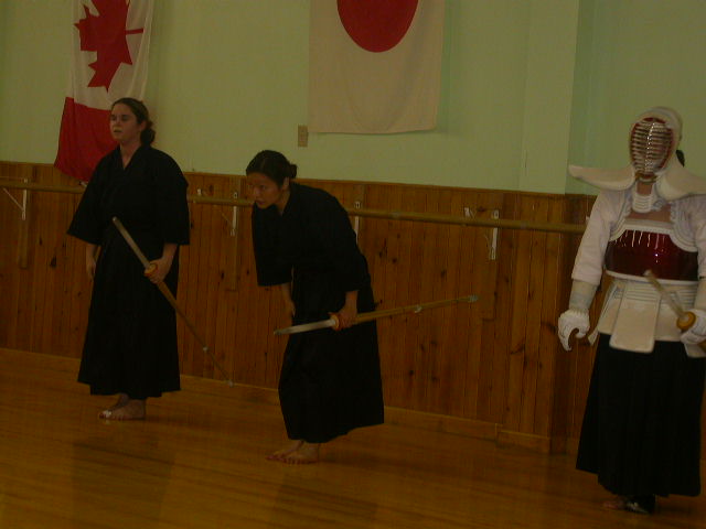 Picture (gal/Kendo/Seminars/2004_-_Visit_of_Yoshikai_Sensei_6_dan/DSCN1282.JPG)